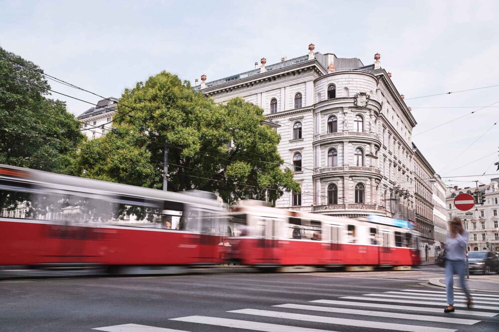 Causa Steuerberatung und Wirtschaftstreuhand Türkenstraße mit Bim Wien